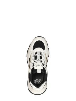 Sneakers Laag