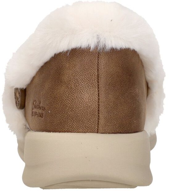 Slip-Ins: Cozy Escape - large