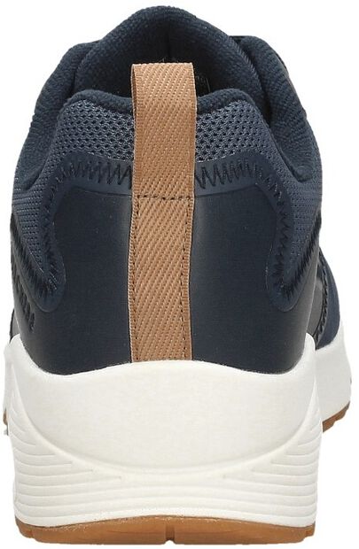 Uno - Layover - large