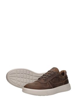 Move sneaker