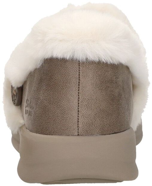 Slip-Ins: Cozy Escape - large