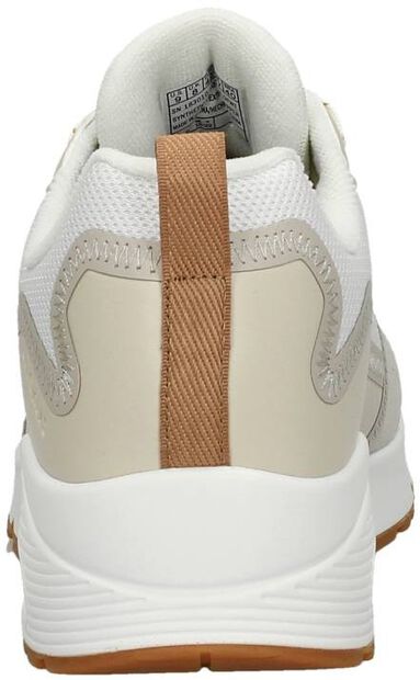 Uno - Layover - large