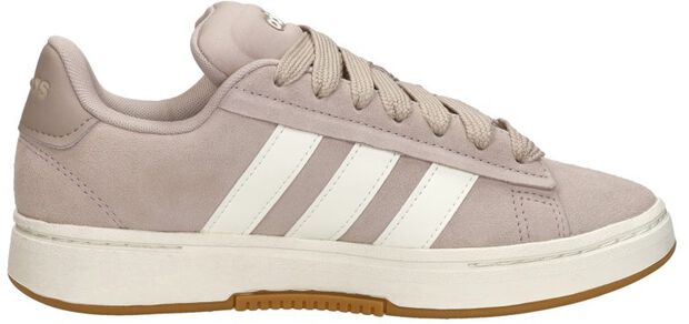 GRAND COURT ALPHA 00s - large