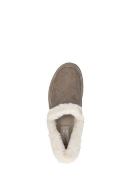 Slip-Ins: Cozy Escape