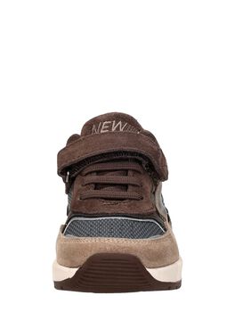Sneakers Laag