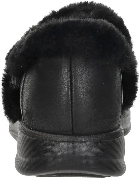 Slip-Ins: Cozy Escape - large