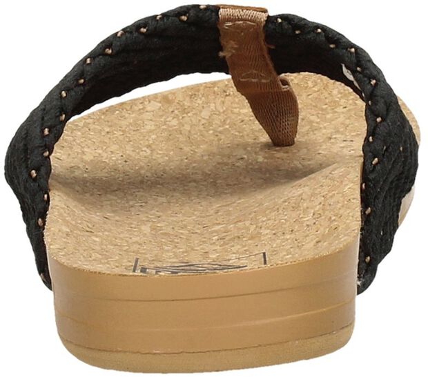 Cushion Court - large