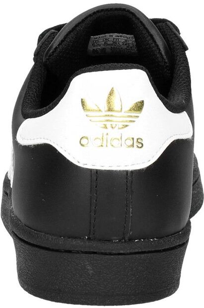 Superstar Foundation - large