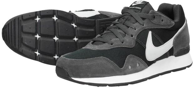 Nike Venture Runner - large