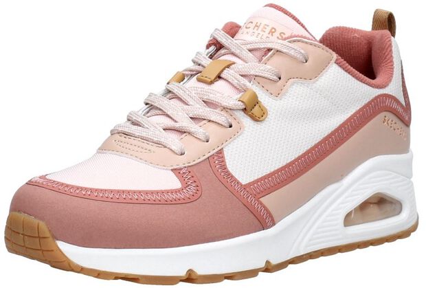 Uno - Layover - large