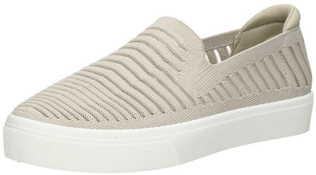 Poppy - Garden Walk - large