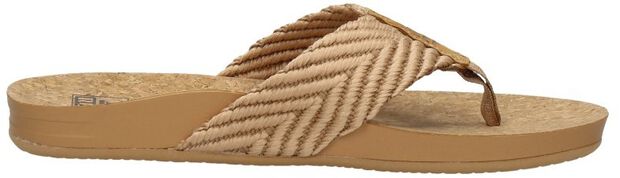 Cushion Court - large