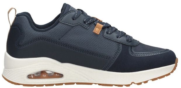 Uno - Layover - large