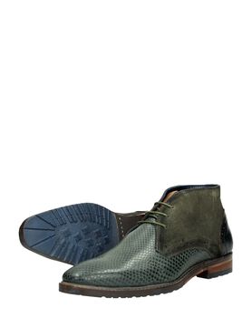 Herenschoenen gekleed