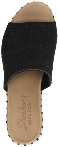 Pier Ave Urban Escape - large