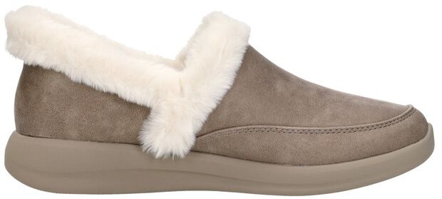 Slip-Ins: Cozy Escape - large
