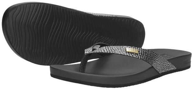 Cushion Court - large