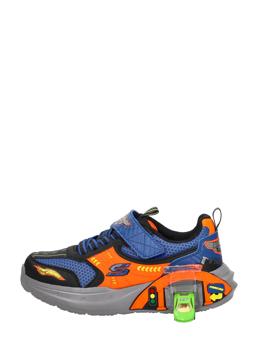 Skechers  Garage