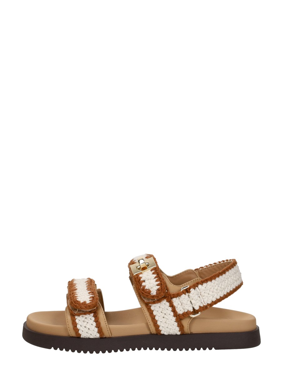 Steve Madden  Mona