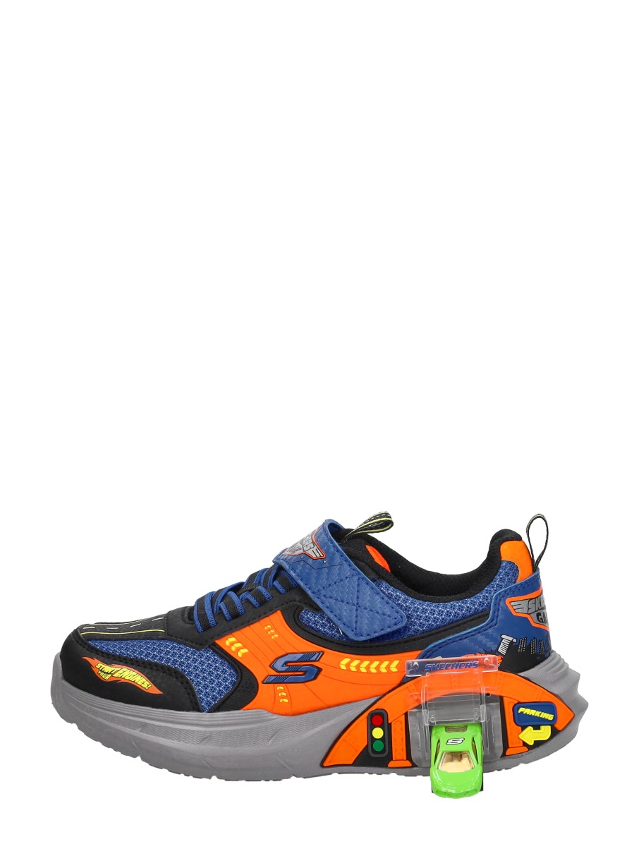 Skechers  Garage