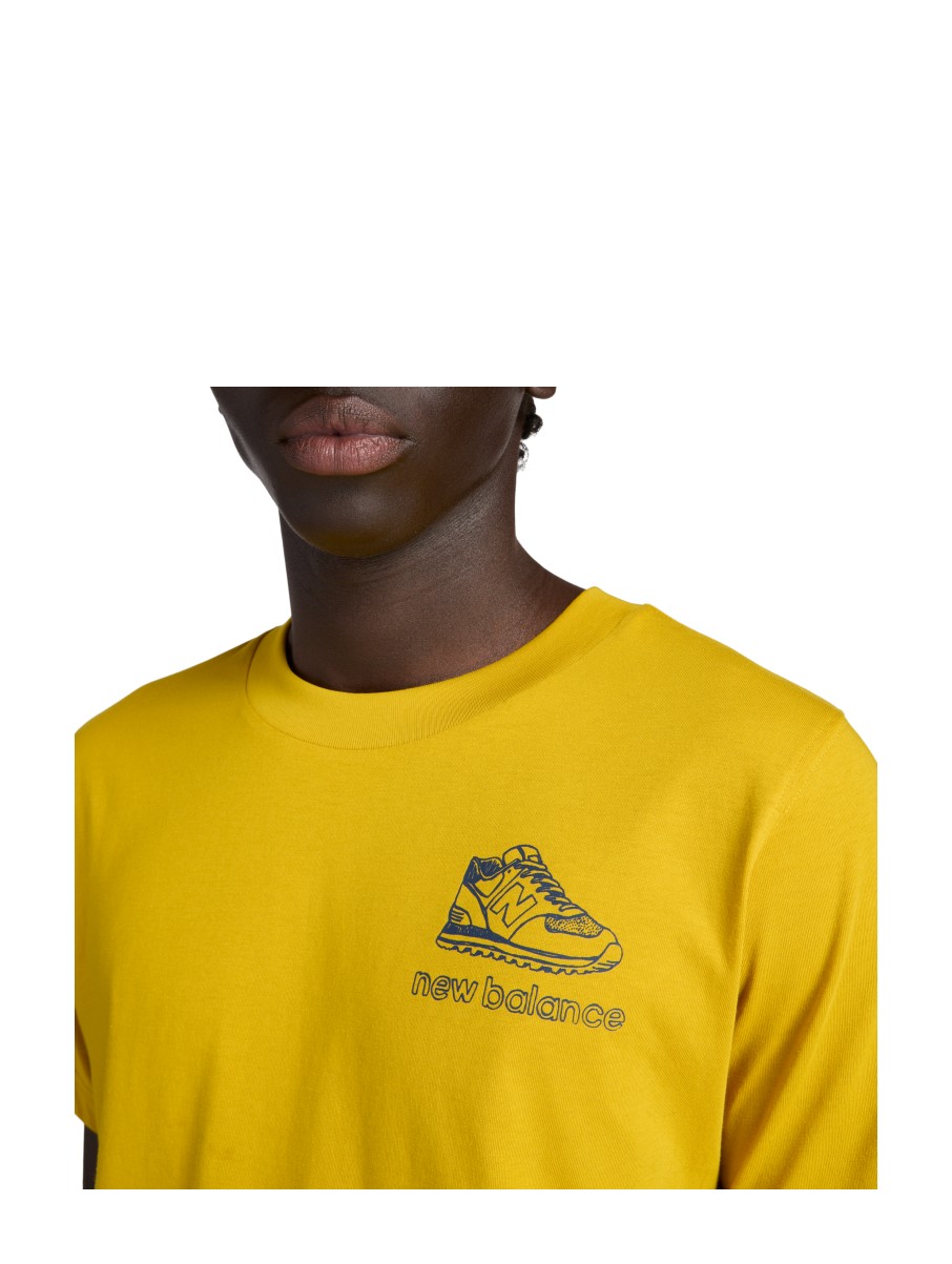 New Balance - Shoe Sketch T-shirt Middel Bruin – foto 4 van 4